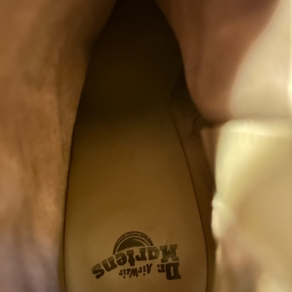 Dr. Martens ‘Magdalena’ boots in tan - Picture 5 of 5